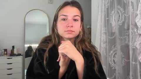 Snapshot of elenahere4u chatting on 05-05-26, 02:14 Elena online show from 05-05-26, 02:14