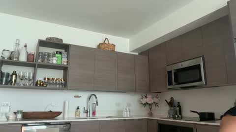 Snapshot of elenahere4u chatting on 05-27-26, 03:20 Elena online show from 05-27-26, 03:20