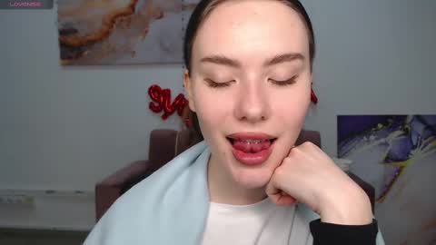 elenaoconar online show from 03-10-25, 09:43