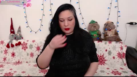 Snapshot of elenatroyy chatting on 12-18-25, 08:48 ElenaTroyy online show from 12-18-25, 08:48