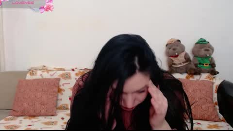 Snapshot of elenatroyy chatting on 01-12-26, 08:58 ElenaTroyy online show from 01-12-26, 08:58