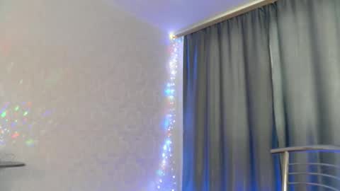 Snapshot of elenaza chatting on 05-19-26, 10:21 elenaza online show from 05-19-26, 10:21