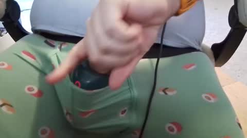 Snapshot of elencher69 chatting on 01-08-26, 02:08 Eric online show from 01-08-26, 02:08