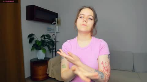 Margo online show from 10-21-25, 07:09