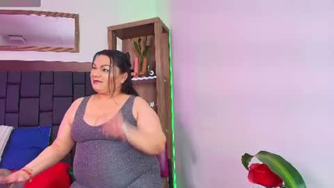 elenna_boobs_ online show from 07-24-26, 03:37