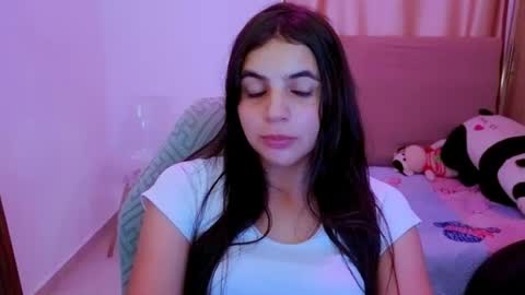 Snapshot of elenna_hotx chatting on 06-20-26, 05:38 agnes online show from 06-20-26, 05:38
