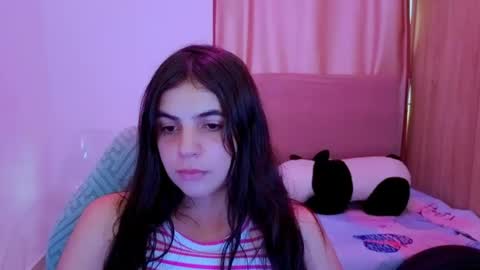 Snapshot of elenna_hotx chatting on 06-24-26, 05:23 agnes online show from 06-24-26, 05:23