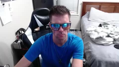 Walker online show from 10-06-25, 01:36