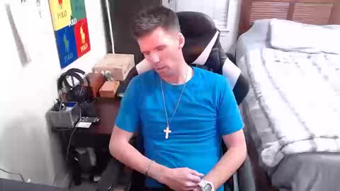 Walker online show from 10-12-25, 04:11