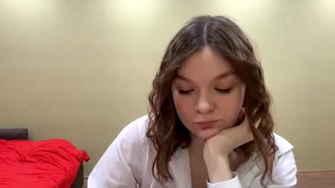 Mila online show from 03-12-26, 05:41