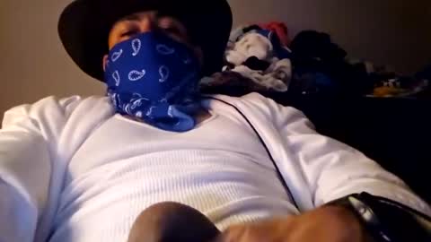 Snapshot of elgallo1223 chatting on 06-21-26, 06:16 elgallo1223 online show from 06-21-26, 06:16