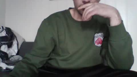 Snapshot of elhornyvikingo chatting on 12-27-24, 12:01 horny viking online show from 12-27-24, 12:01
