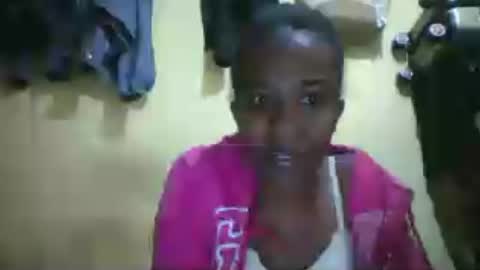 elhuithe05 online show from 08-01-26, 06:51