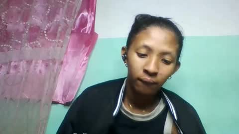 Snapshot of eliah193653 chatting on 06-09-26, 07:42 eliah193653 online show from 06-09-26, 07:42