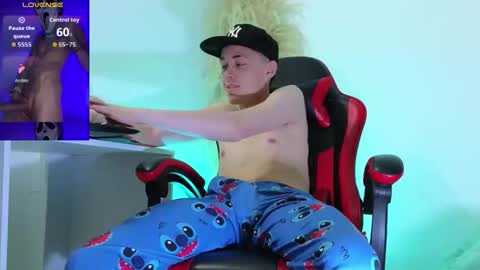 Snapshot of elian_cooper18 chatting on 09-22-25, 12:34 Elian online show from 09-22-25, 12:34