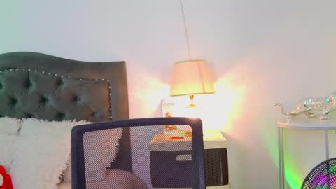 Snapshot of elian_craiggggg chatting on 05-31-26, 06:09 Elian online show from 05-31-26, 06:09