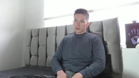 Snapshot of elian_tg chatting on 02-16-25, 08:44 Elian online show from 02-16-25, 08:44