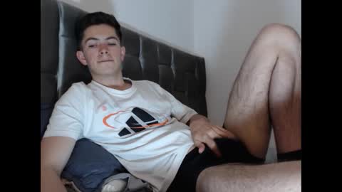 Snapshot of elian_tg chatting on 09-23-25, 10:57 Elian online show from 09-23-25, 10:57