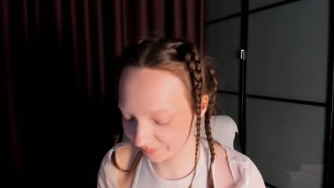 Snapshot of elianareynolds chatting on 12-11-24, 09:09 Ella online show from 12-11-24, 09:09