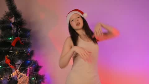 Snapshot of elianareynolds chatting on 12-21-24, 04:52 Ella online show from 12-21-24, 04:52