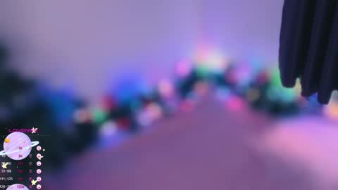 Snapshot of elianareynolds chatting on 12-28-24, 06:17 Ella online show from 12-28-24, 06:17