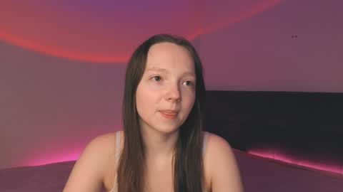 Snapshot of elianareynolds chatting on 01-10-25, 03:18 Ella online show from 01-10-25, 03:18