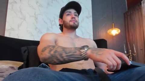 Elian online show from 11-25-25, 02:06