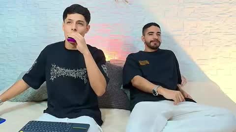 elias_salvatore_ online show from 05-15-26, 06:15