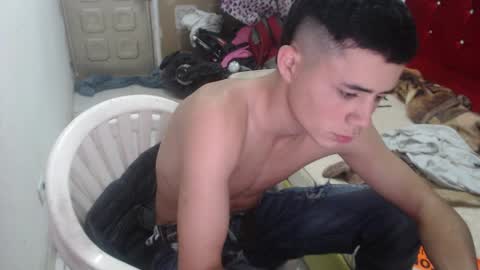 Snapshot of elii_797 chatting on 02-20-26, 04:29 bby-santy online show from 02-20-26, 04:29