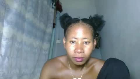 Snapshot of elina981 chatting on 02-02-26, 10:47 elina981 online show from 02-02-26, 10:47