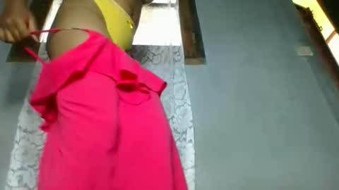 Snapshot of elina981 chatting on 03-05-26, 11:28 elina981 online show from 03-05-26, 11:28