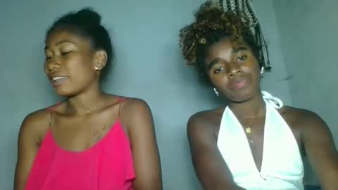Snapshot of elina981 chatting on 03-06-26, 06:15 elina981 online show from 03-06-26, 06:15