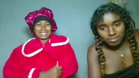 Snapshot of elina981 chatting on 03-10-26, 09:53 elina981 online show from 03-10-26, 09:53
