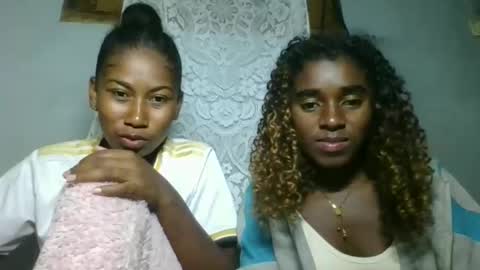 Snapshot of elina981 chatting on 03-12-26, 09:21 elina981 online show from 03-12-26, 09:21