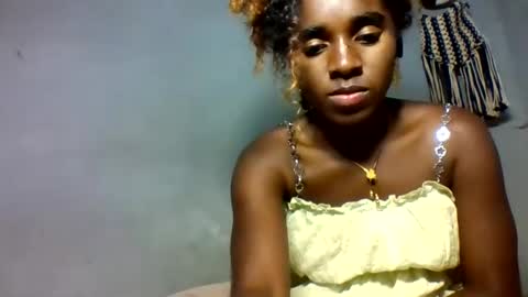 Snapshot of elina981 chatting on 03-23-26, 02:21 elina981 online show from 03-23-26, 02:21