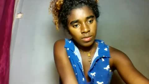Snapshot of elina981 chatting on 03-25-26, 11:05 elina981 online show from 03-25-26, 11:05