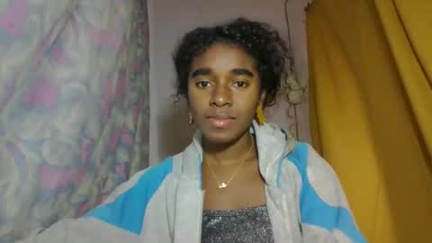 Snapshot of elina981 chatting on 04-09-26, 08:53 elina981 online show from 04-09-26, 08:53