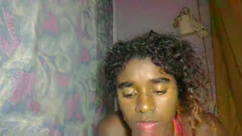 Snapshot of elina981 chatting on 04-09-26, 08:58 elina981 online show from 04-09-26, 08:58