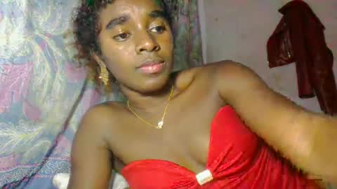 Snapshot of elina981 chatting on 04-15-26, 11:39 elina981 online show from 04-15-26, 11:39