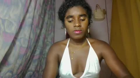 Snapshot of elina981 chatting on 05-05-26, 04:53 elina981 online show from 05-05-26, 04:53