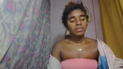 Snapshot of elina981 chatting on 05-10-26, 08:19 elina981 online show from 05-10-26, 08:19