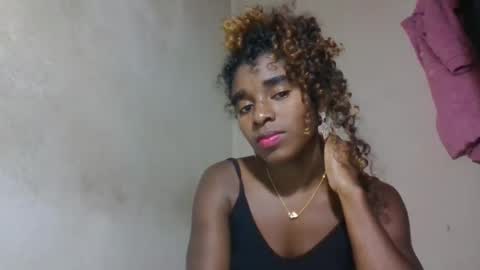 Snapshot of elina981 chatting on 05-18-26, 07:58 elina981 online show from 05-18-26, 07:58