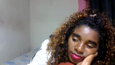Snapshot of elina981 chatting on 05-18-26, 08:03 elina981 online show from 05-18-26, 08:03