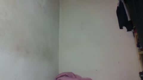 Snapshot of elina981 chatting on 05-23-26, 09:13 elina981 online show from 05-23-26, 09:13