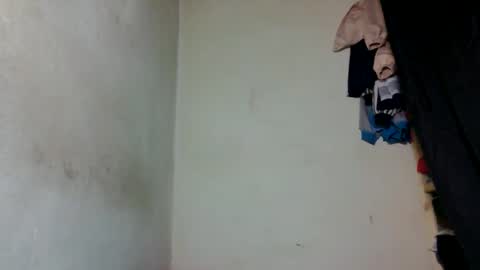 Snapshot of elina981 chatting on 06-09-26, 11:11 elina981 online show from 06-09-26, 11:11