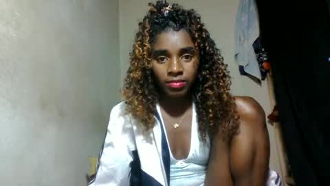 Snapshot of elina981 chatting on 07-01-26, 12:18 elina981 online show from 07-01-26, 12:18