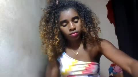 Snapshot of elina981 chatting on 07-13-26, 09:23 elina981 online show from 07-13-26, 09:23