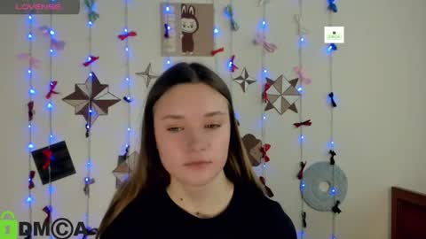 Snapshot of elina_x chatting on 06-21-26, 01:35 elina_x online show from 06-21-26, 01:35