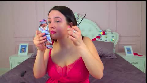 Snapshot of elinabellucci chatting on 03-14-26, 04:40 ElinaBellucci online show from 03-14-26, 04:40