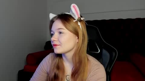 Snapshot of elinavale chatting on 04-20-26, 05:10 elinavale online show from 04-20-26, 05:10